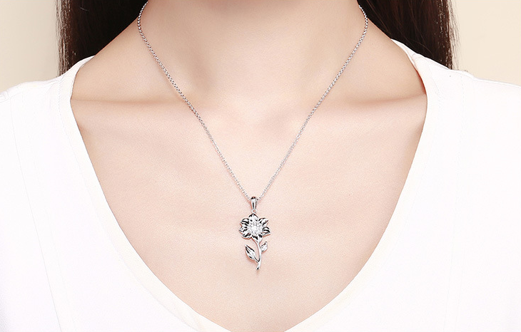 SUNFLOWER NECKLACE .925 white gold and sterling silver necklace